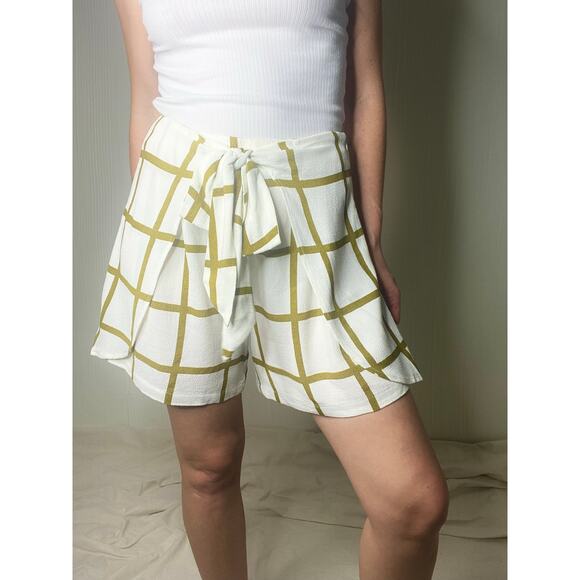 SANCIA Windowpane Ivory and Moss Green Grid Wrap Shorts US SMALL NWT - Picture 1 of 15